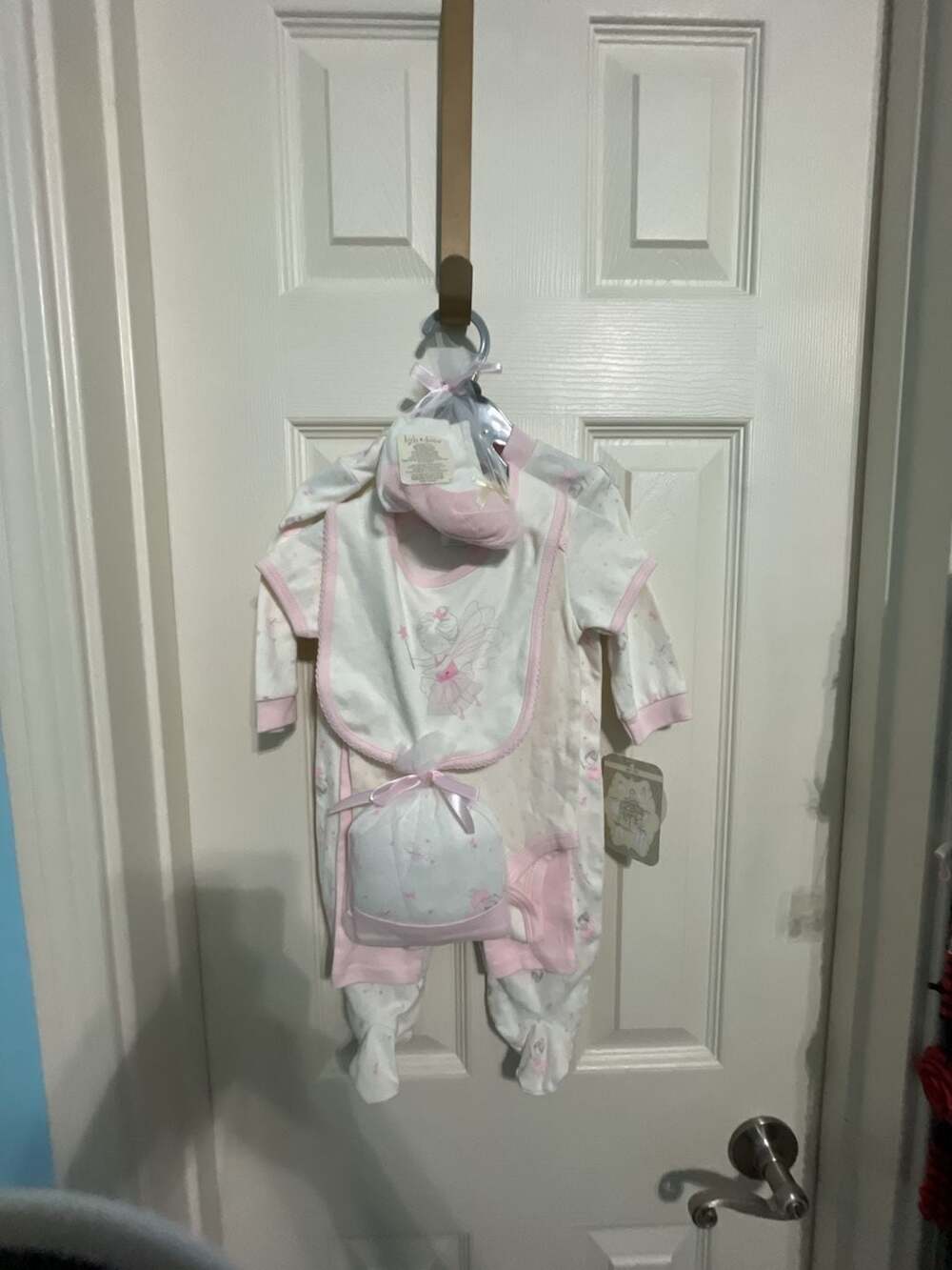 Kyle & Deena 6-Piece Baby Girl Fairy Print Layette Gift Set